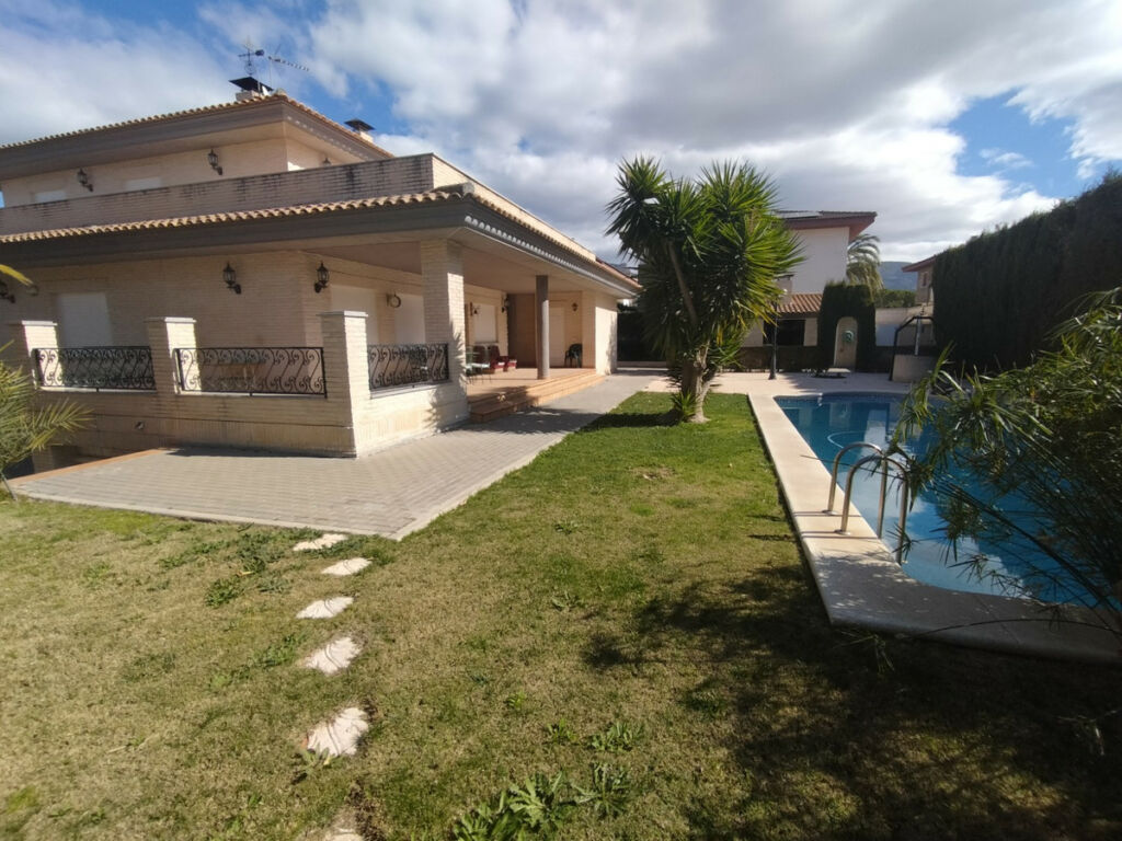 Detached Villa Elda Alicante - image 7