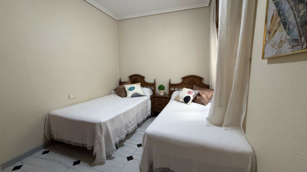 Ground Floor Apartment Torrevieja Alicante - image 7