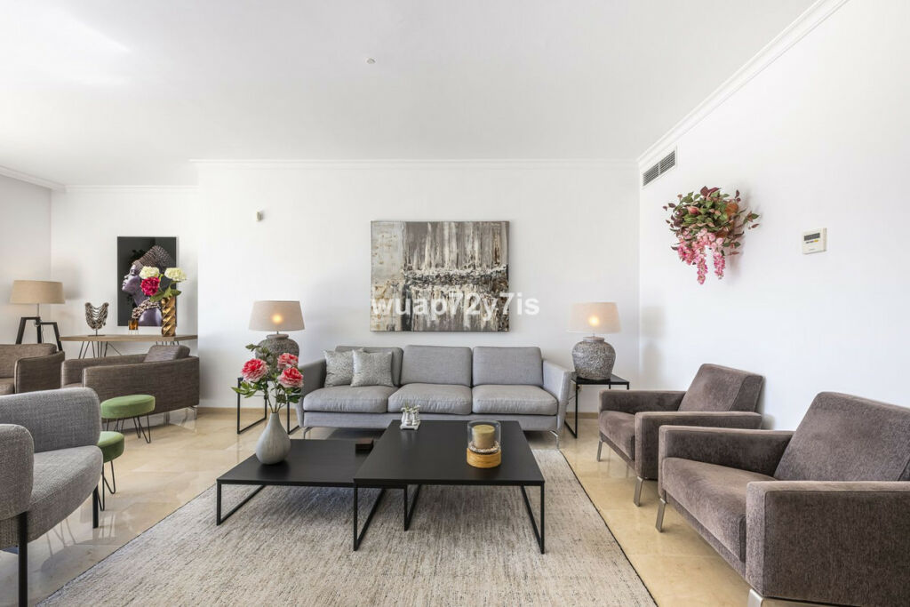 Penthouse Estepona Málaga - image 7