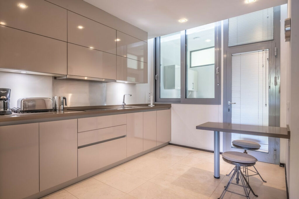 Townhouse Sierra Blanca Málaga - image 7