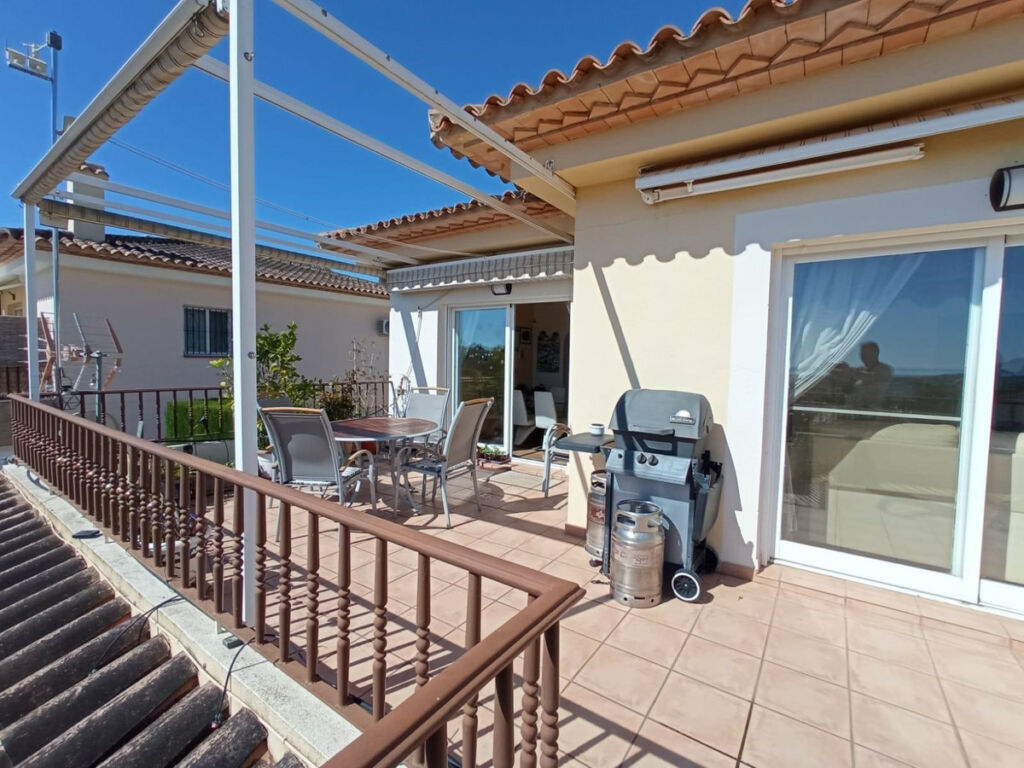 Detached Villa La Nucia Alicante - image 7