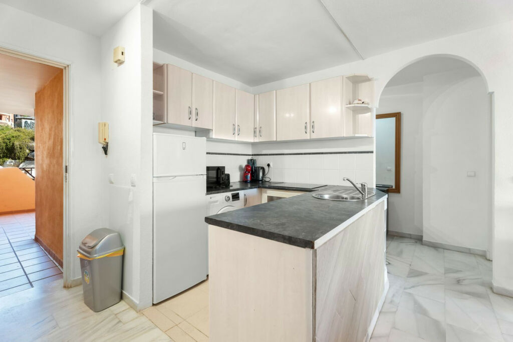 Ground Floor Apartment Marbella Málaga - image 7