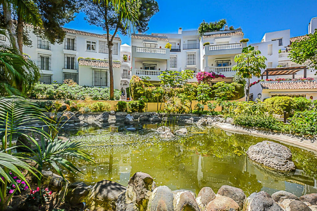 Ground Floor Apartment Elviria Málaga - image 7
