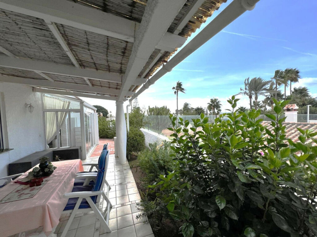 Detached Villa Costabella Málaga - image 7