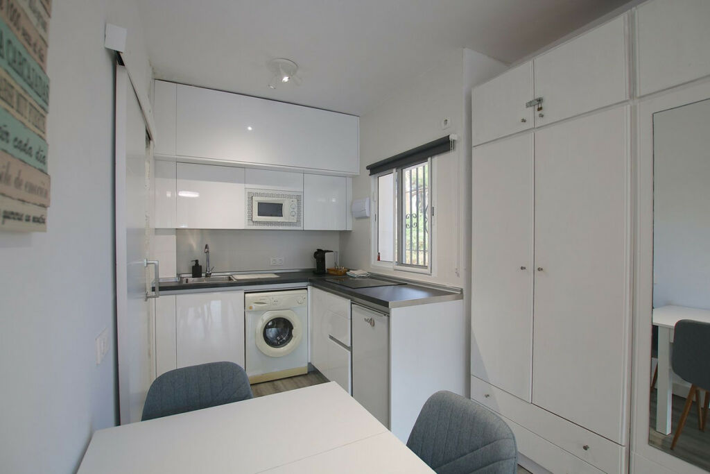 Ground Floor Studio Calahonda Málaga - image 8