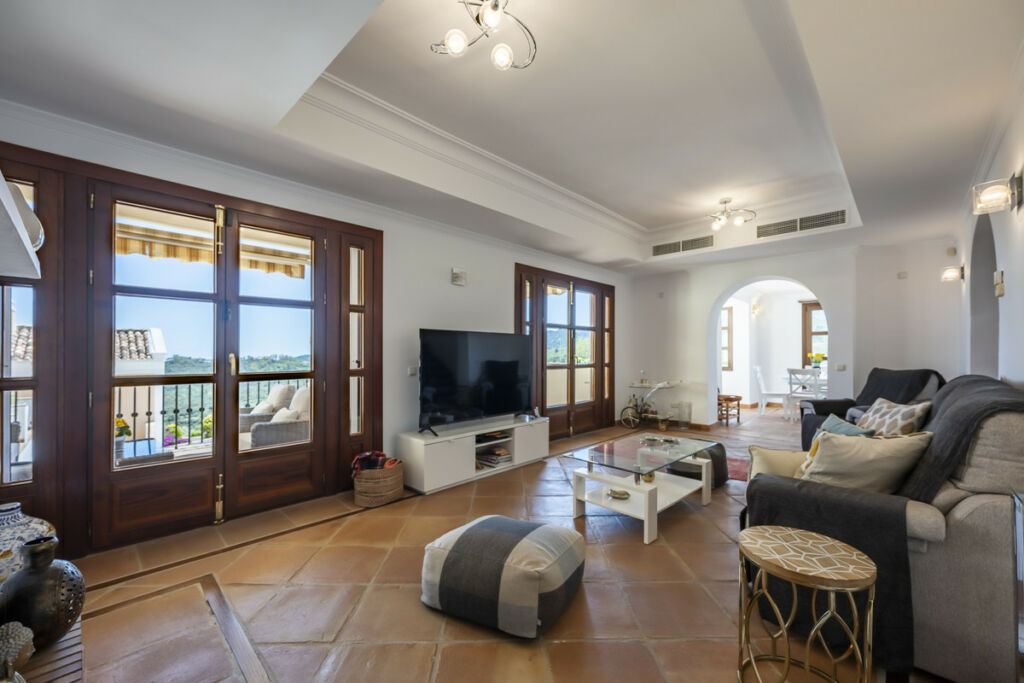 Townhouse Benahavís Málaga - image 7