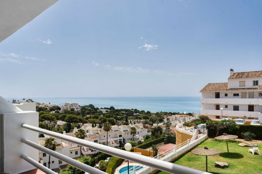 Middle Floor Apartment Riviera del Sol Málaga - image 7