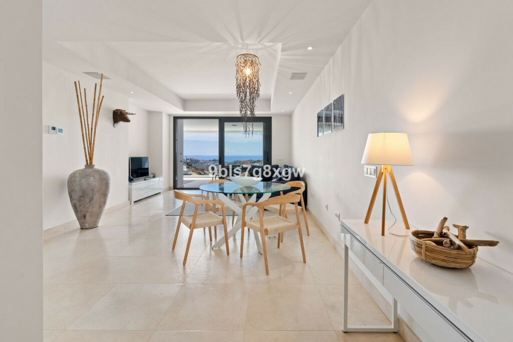 Middle Floor Apartment Casares Playa Málaga - image 7