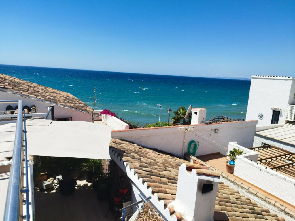 Semi-Detached House Estepona Málaga - image 7