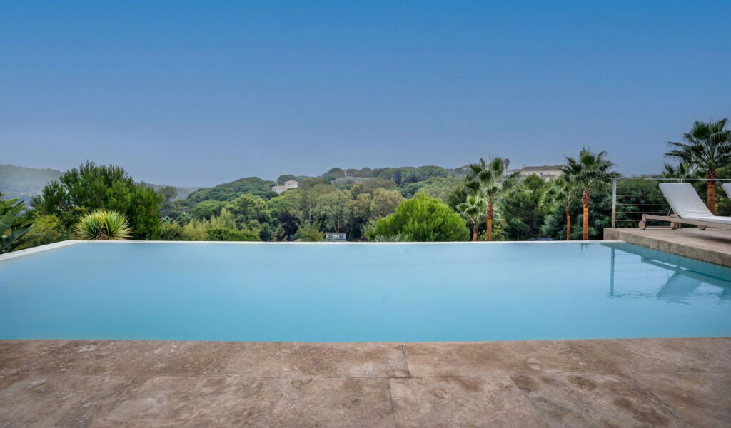 Detached Villa Sotogrande Cádiz - image 7