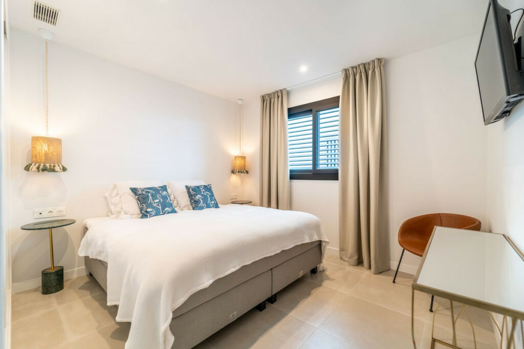 Top Floor Apartment Fuengirola Málaga - image 7