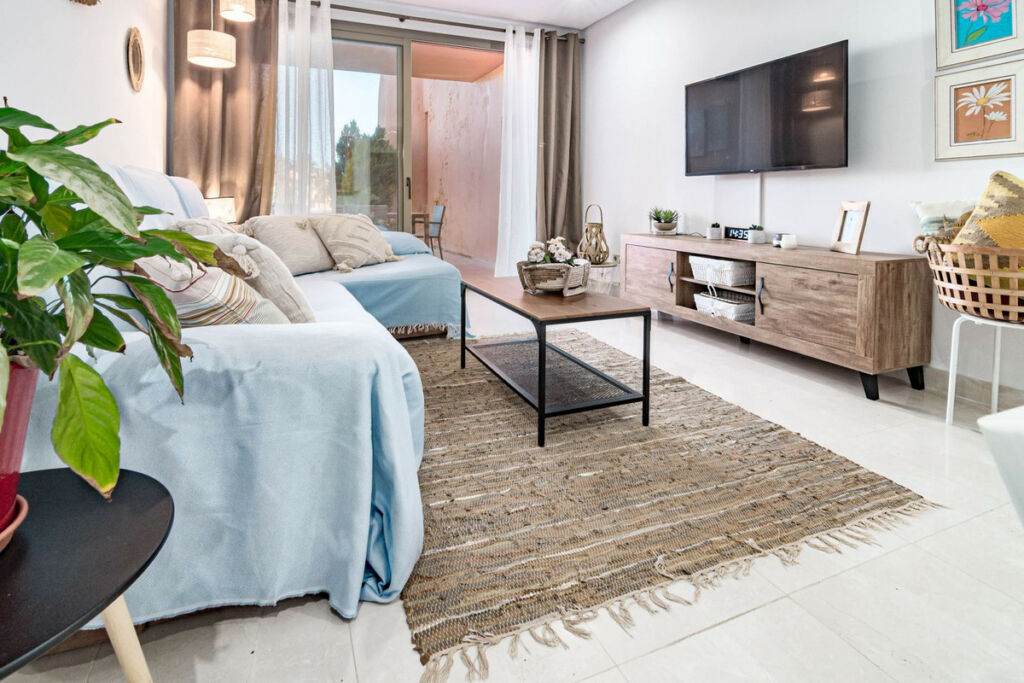 Ground Floor Apartment Selwo Málaga - image 7