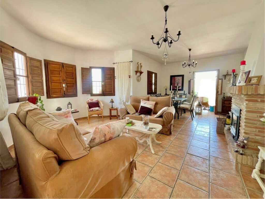 Detached Villa Periana Málaga - image 7