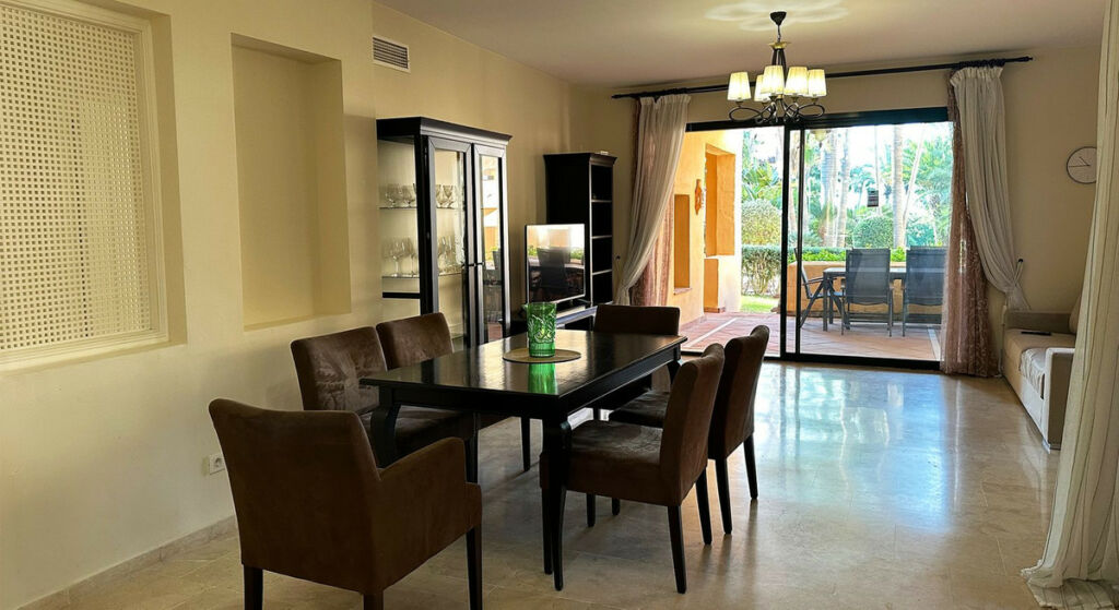 Ground Floor Apartment Estepona Málaga - image 7