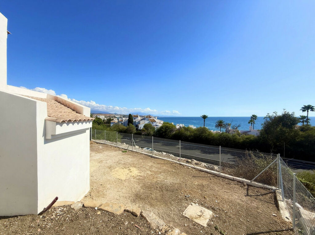 Semi-Detached House Estepona Málaga - image 9