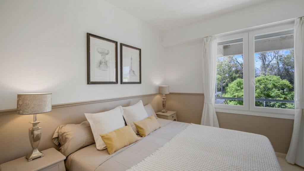 Middle Floor Apartment New Golden Mile Málaga - image 7