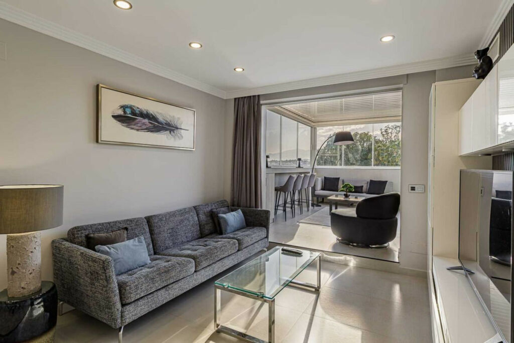 Penthouse Nueva Andalucía Málaga - image 7