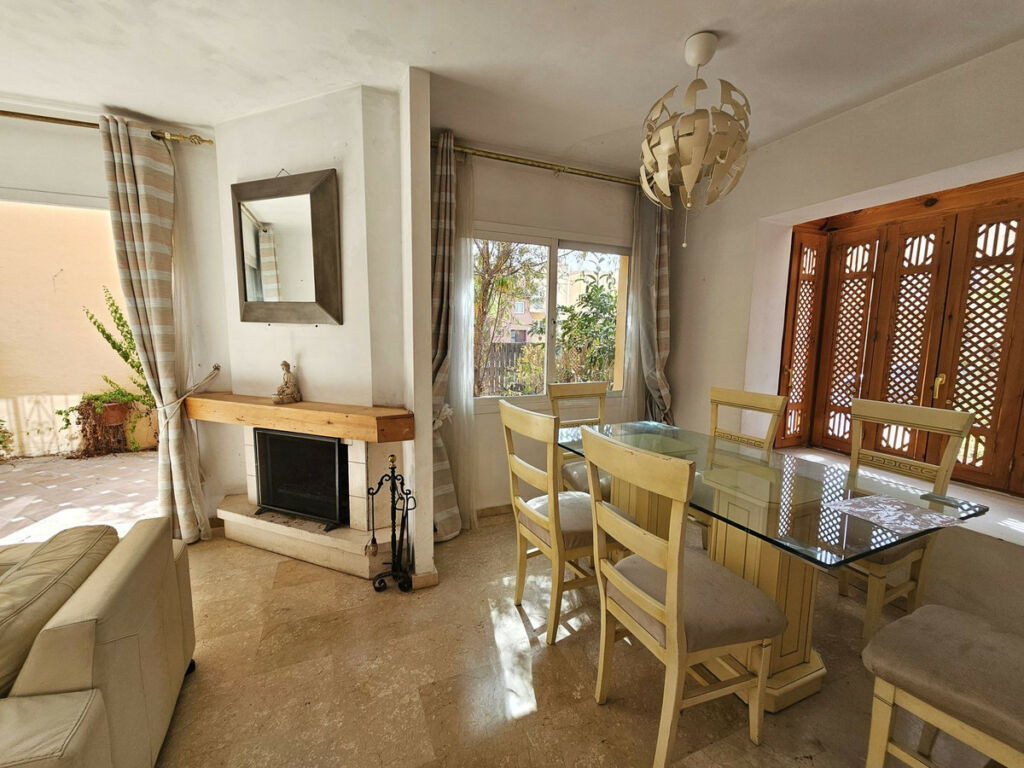 Semi-Detached House Nueva Andalucía Málaga - image 7