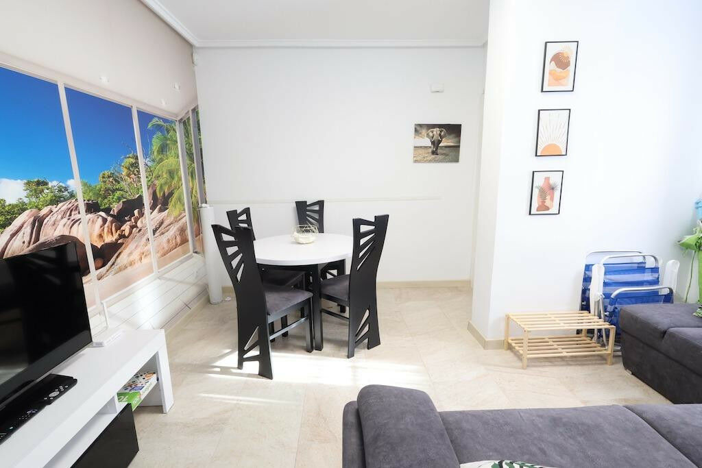 Ground Floor Apartment Torrevieja Alicante - image 7