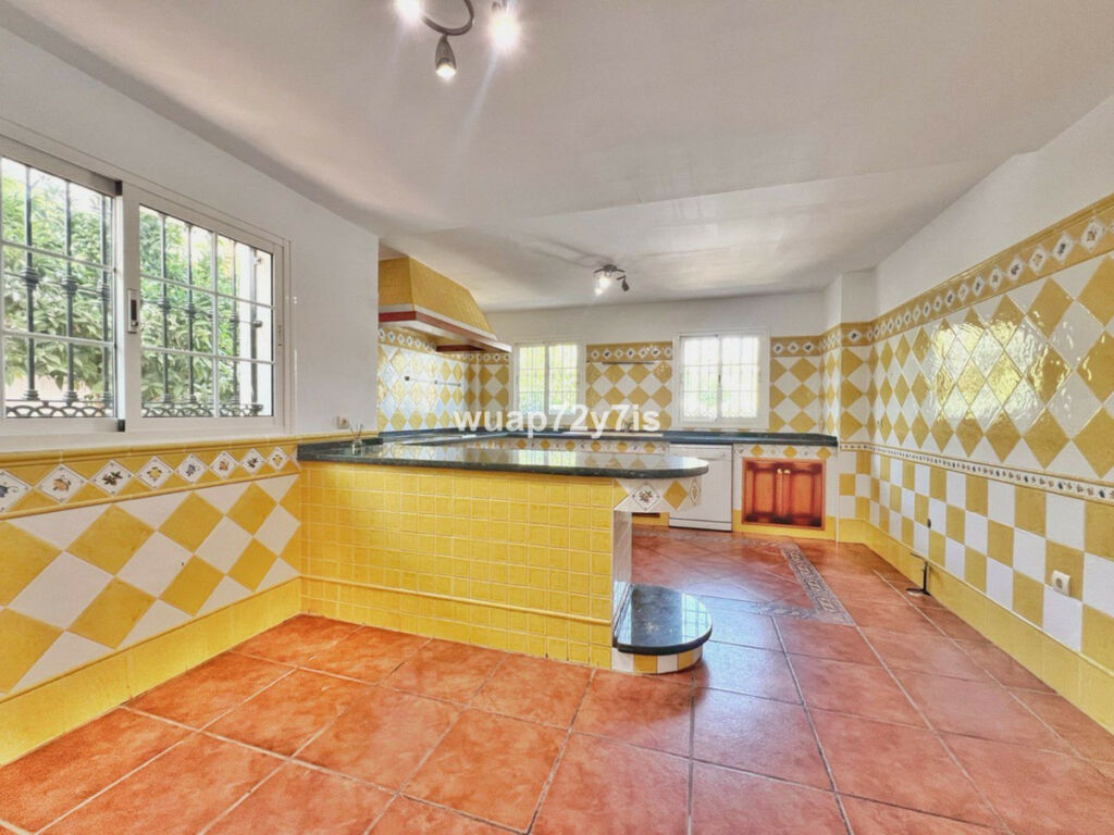 Detached Villa Benalmadena Málaga - image 7