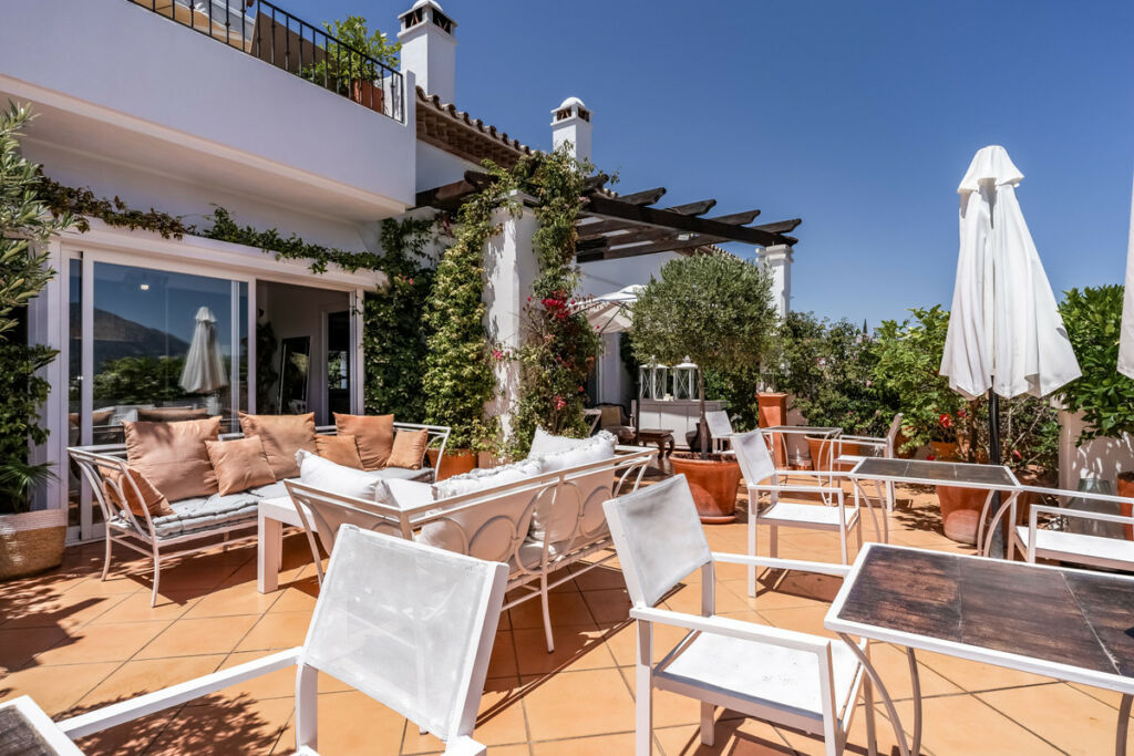 Penthouse Nueva Andalucía Málaga - image 7