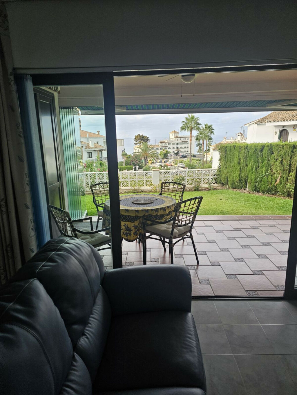Ground Floor Apartment Riviera del Sol Málaga - image 9