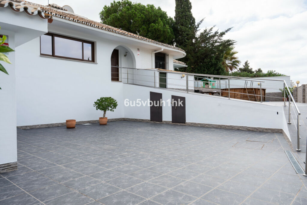 Detached Villa Benalmadena Málaga - image 7