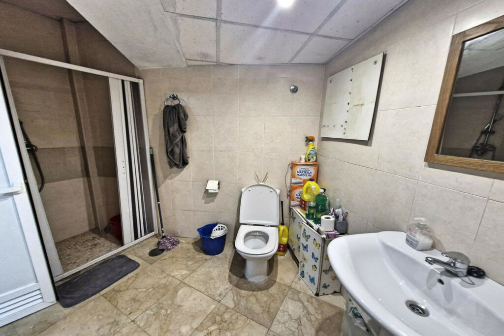 Ground Floor Apartment Coín Málaga - image 7