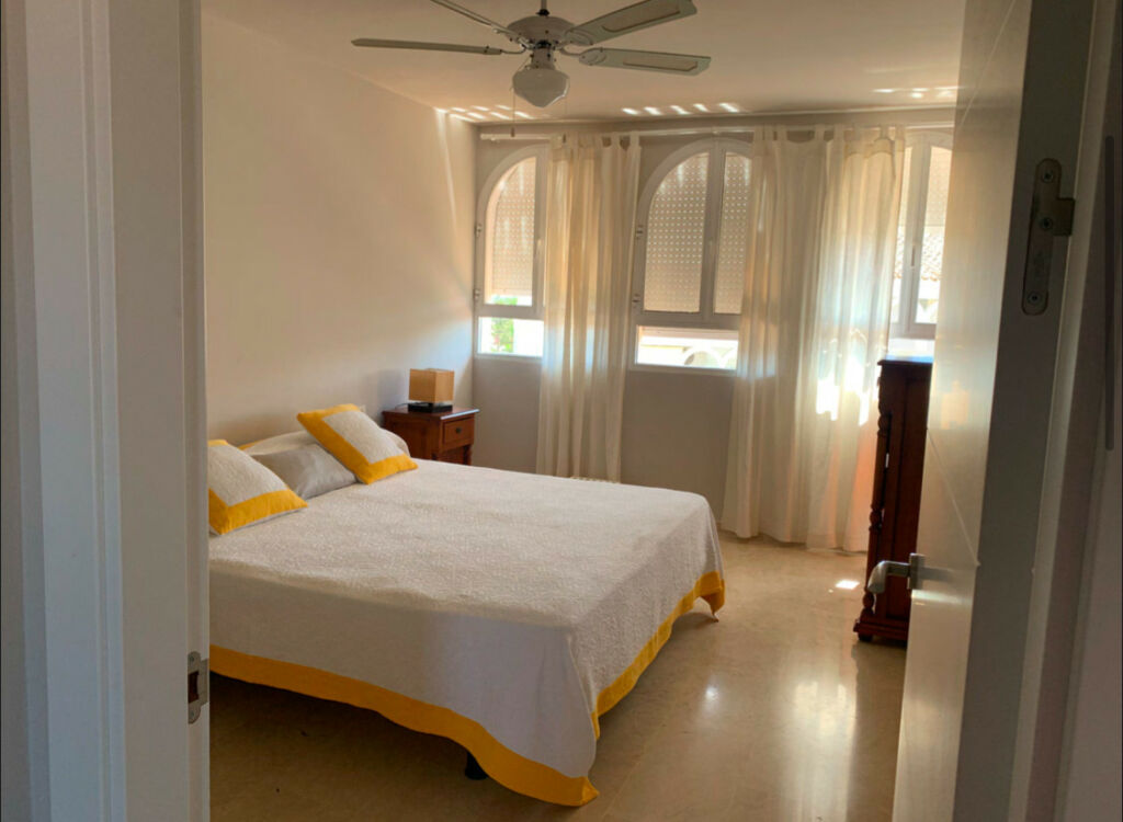 Middle Floor Apartment Marbesa Málaga - image 7