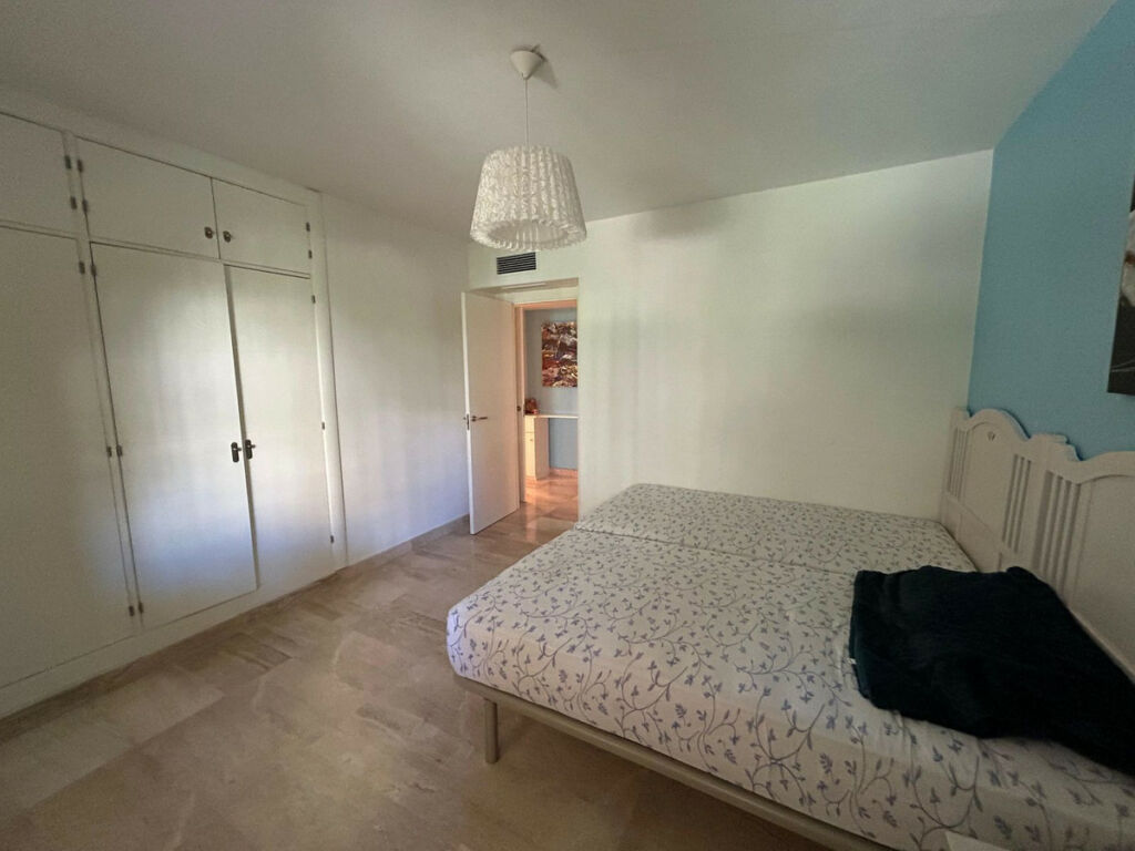 Ground Floor Apartment Elviria Málaga - image 7