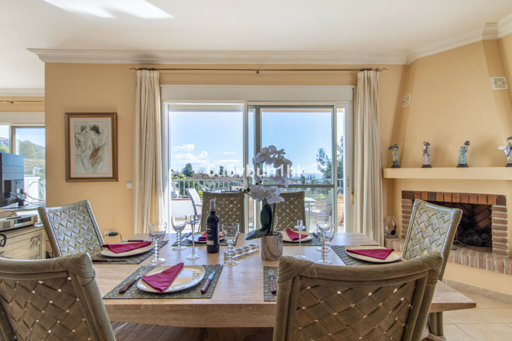 Townhouse Frigiliana Málaga - image 7