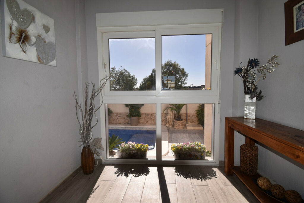 Detached Villa Playa Flamenca Alicante - image 7
