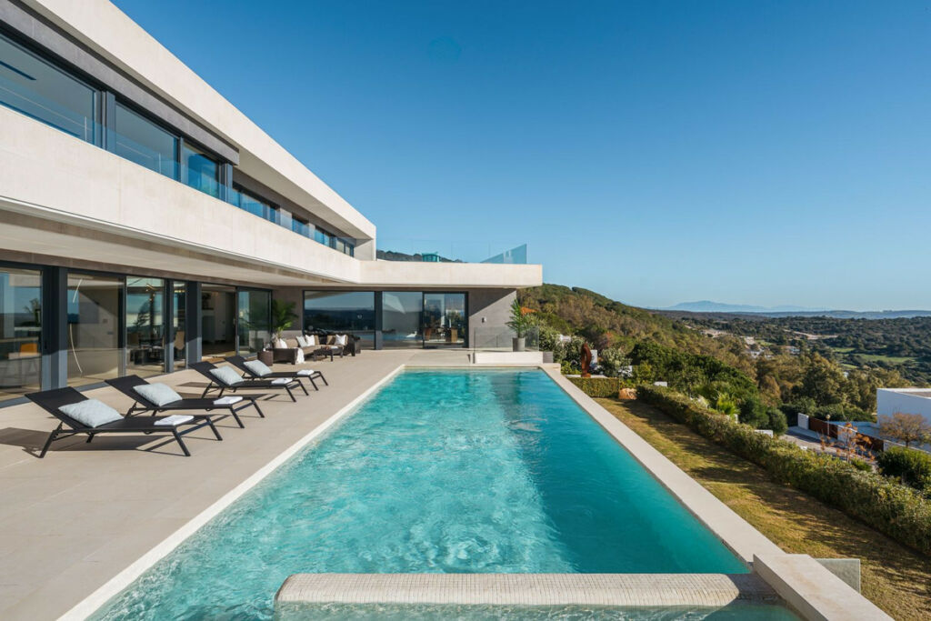 Detached Villa Sotogrande Cádiz - image 7