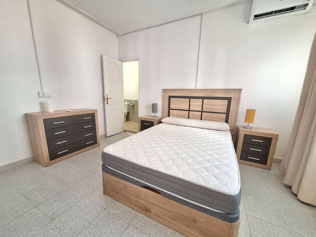 Semi-Detached House San Enrique Cádiz - image 7