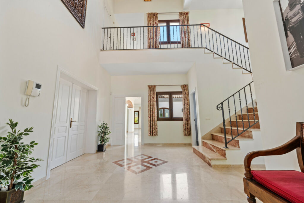 Detached Villa Sotogrande Cádiz - image 7