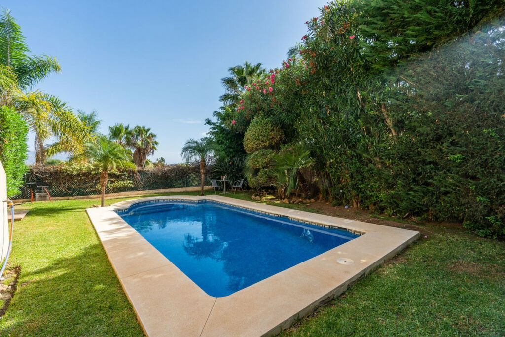 Detached Villa Riviera del Sol Málaga - image 7