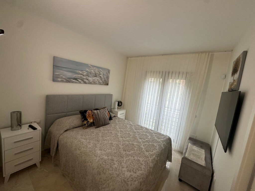 Ground Floor Apartment Estepona Málaga - image 7