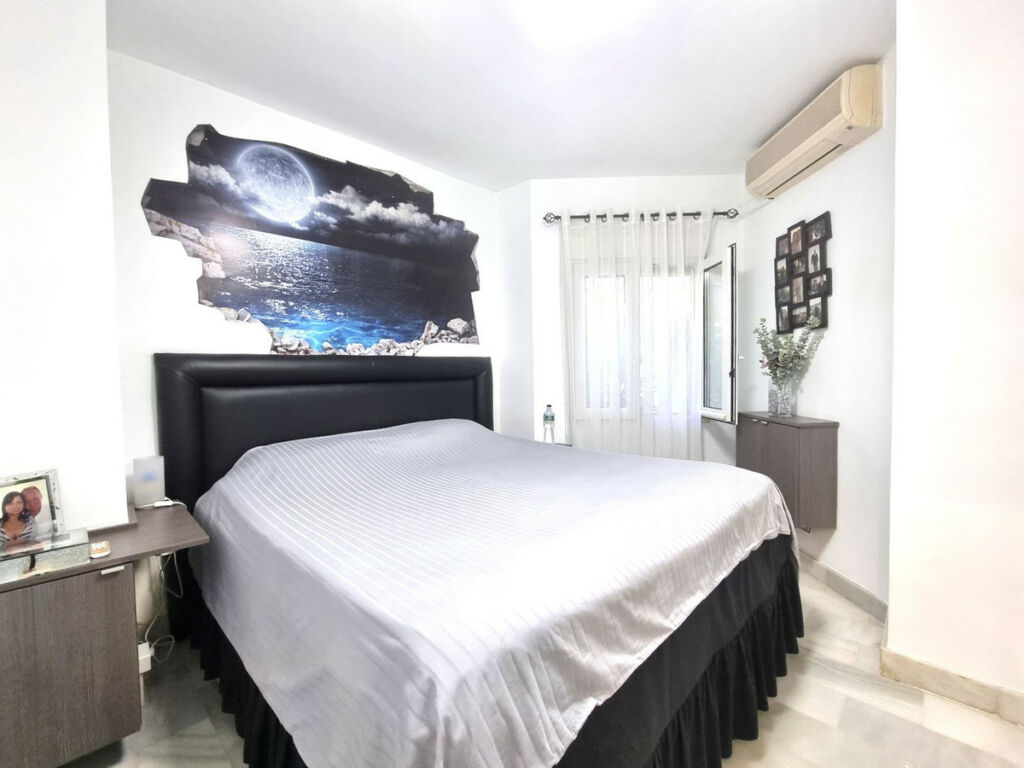 Ground Floor Apartment Calahonda Málaga - image 8