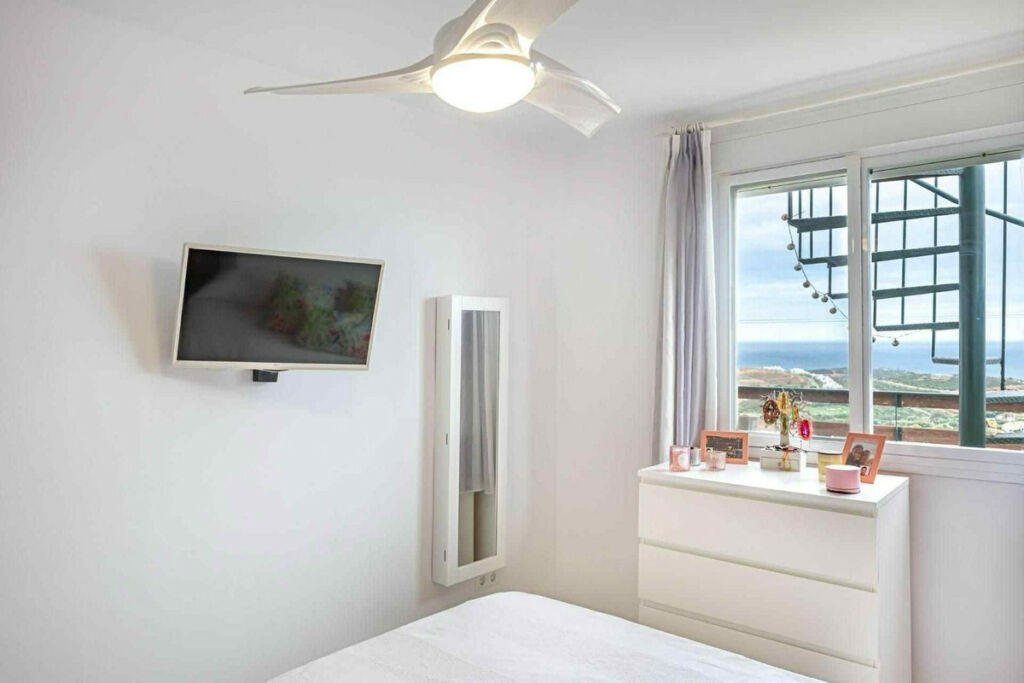 Top Floor Apartment Casares Málaga - image 7