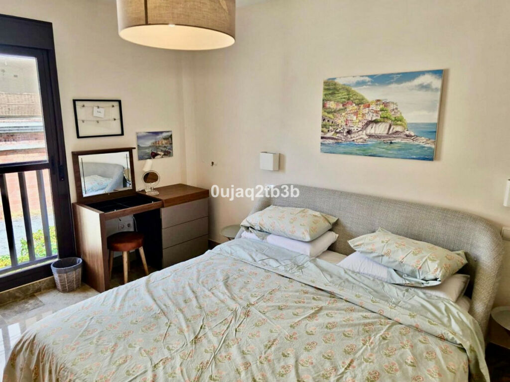 Top Floor Apartment Selwo Málaga - image 7