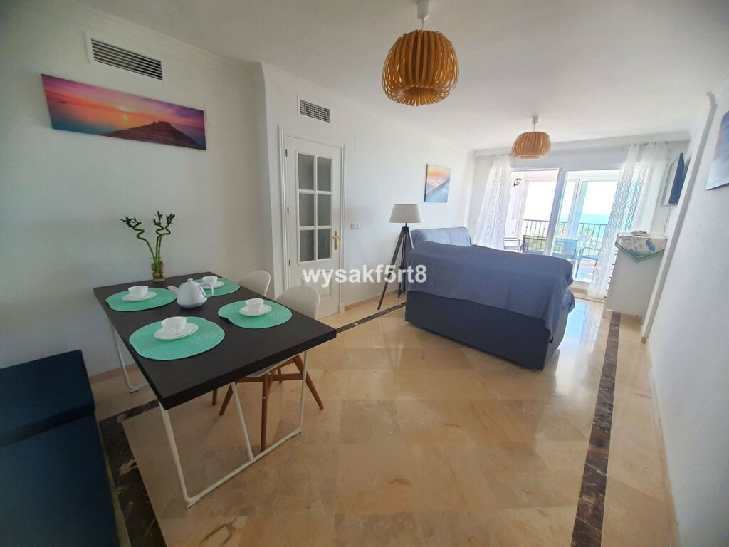 Middle Floor Apartment La Duquesa Málaga - image 8