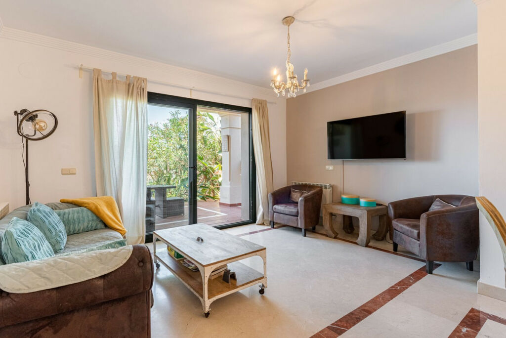 Ground Floor Apartment Nueva Andalucía Málaga - image 7