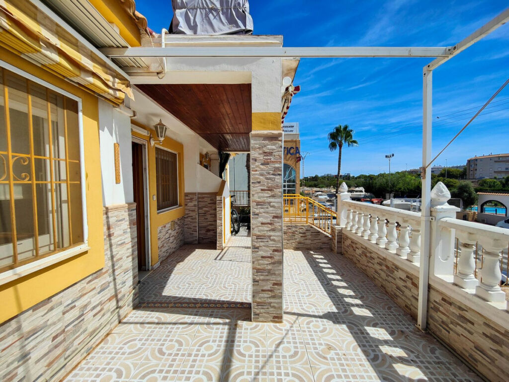 Top Floor Apartment El Acequion Alicante - image 7