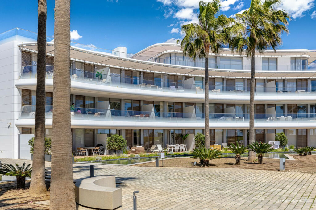 Middle Floor Apartment Estepona Málaga - image 7