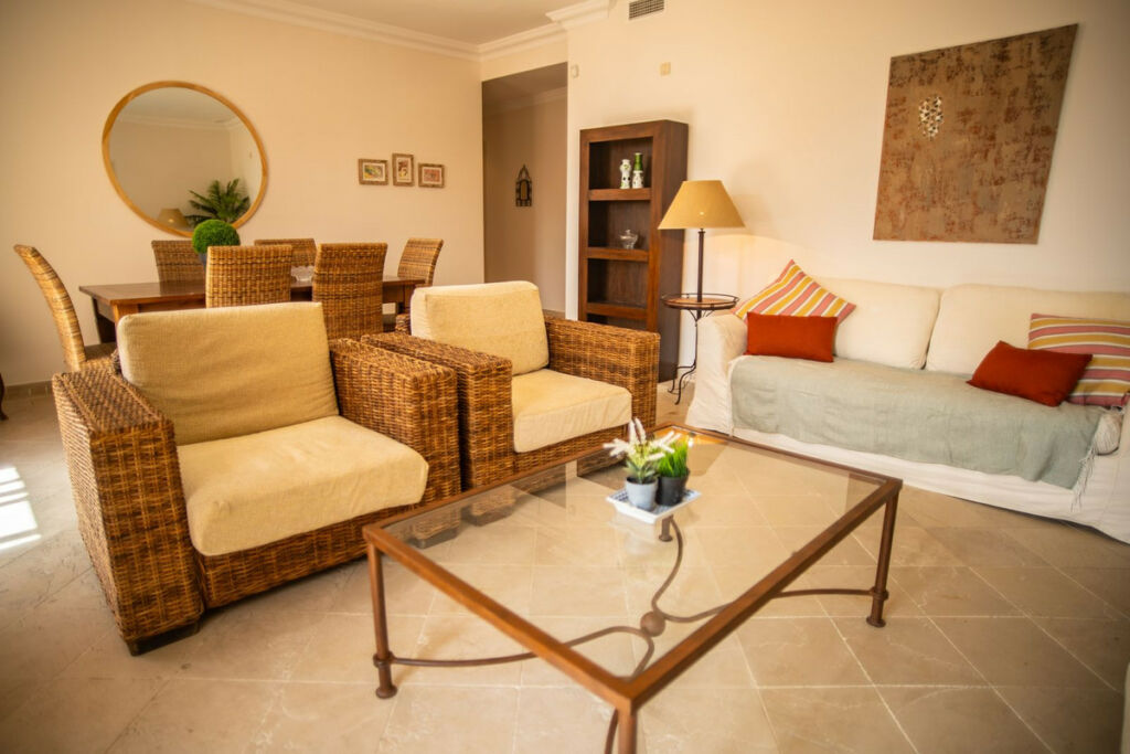 Middle Floor Apartment El Paraiso Málaga - image 8