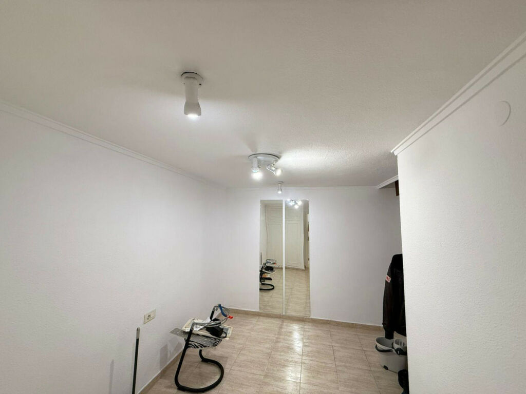 Middle Floor Apartment Torrevieja Alicante - image 7