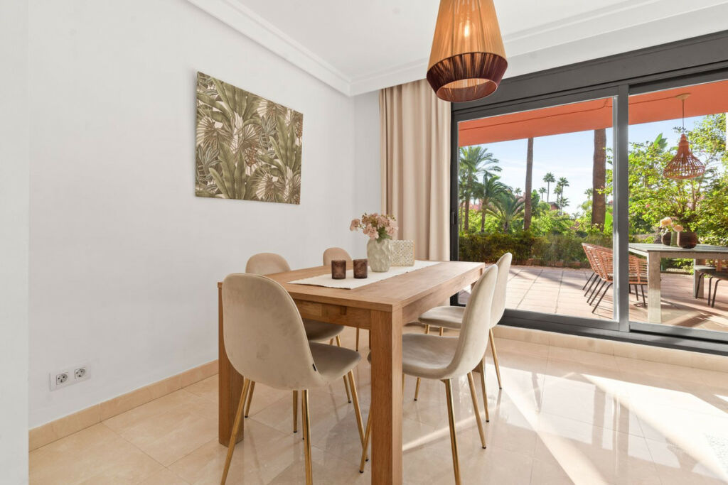 Ground Floor Apartment Estepona Málaga - image 7