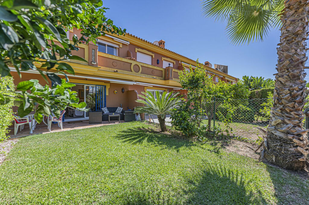 Townhouse Atalaya Málaga - image 7