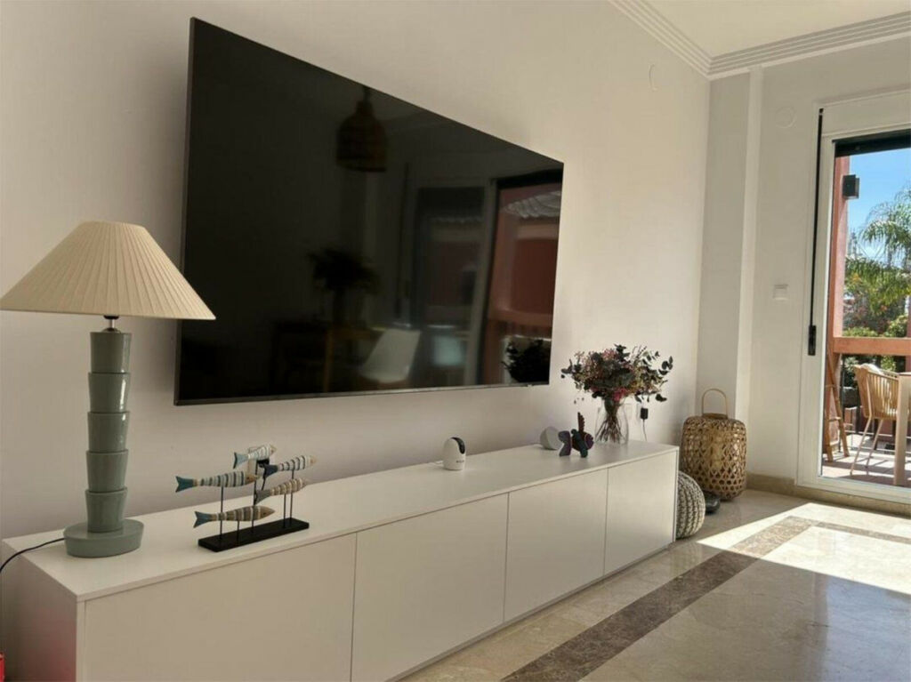 Middle Floor Apartment Marbesa Málaga - image 7