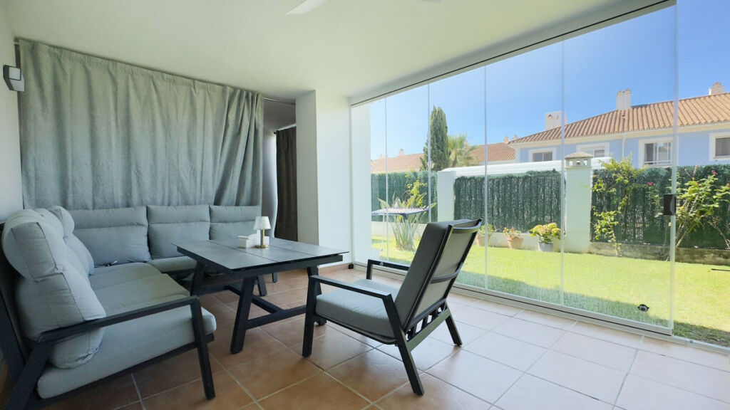 Ground Floor Apartment El Paraiso Málaga - image 7